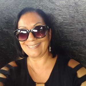 Meet your Posher, Linda